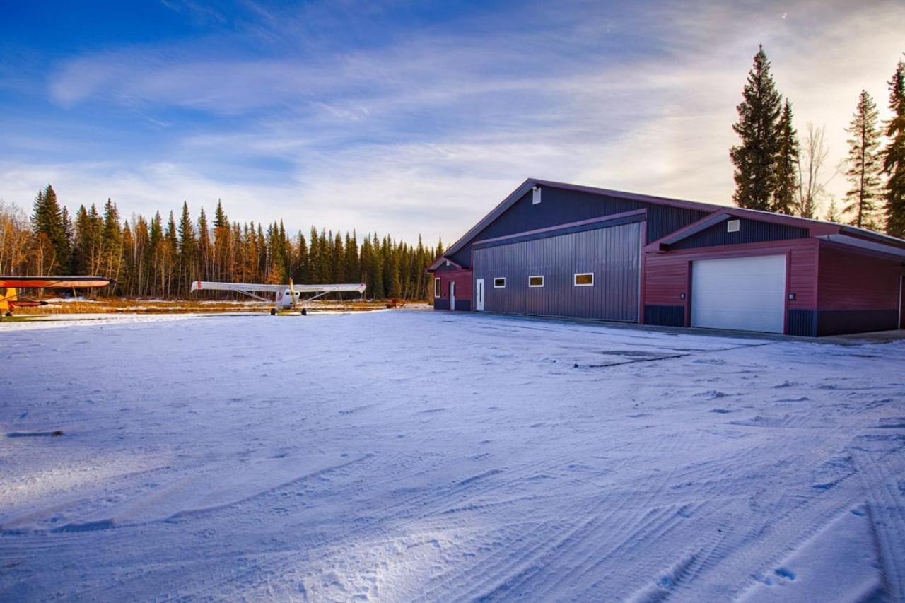 Biplane Hangar Bighorn Room North Pole Εξωτερικό φωτογραφία