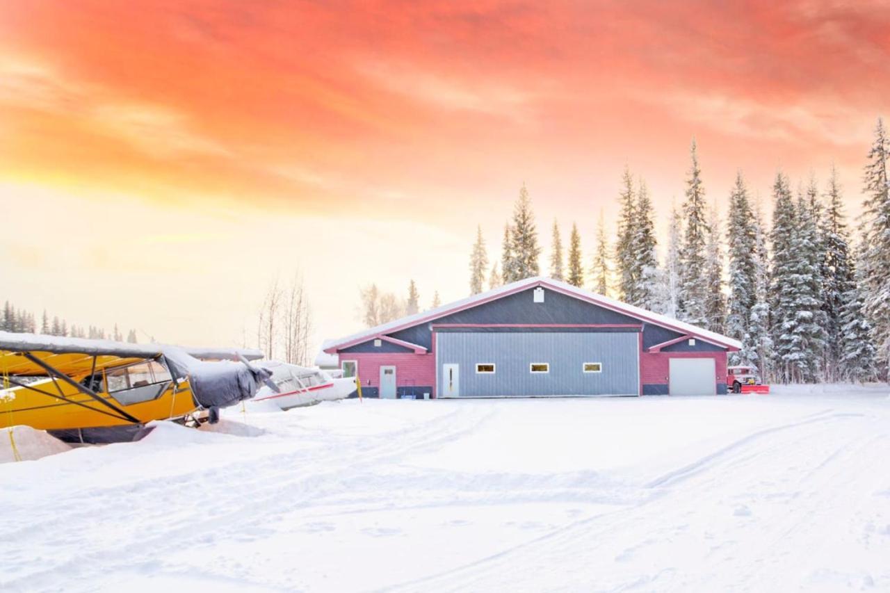 Biplane Hangar Bighorn Room North Pole Εξωτερικό φωτογραφία